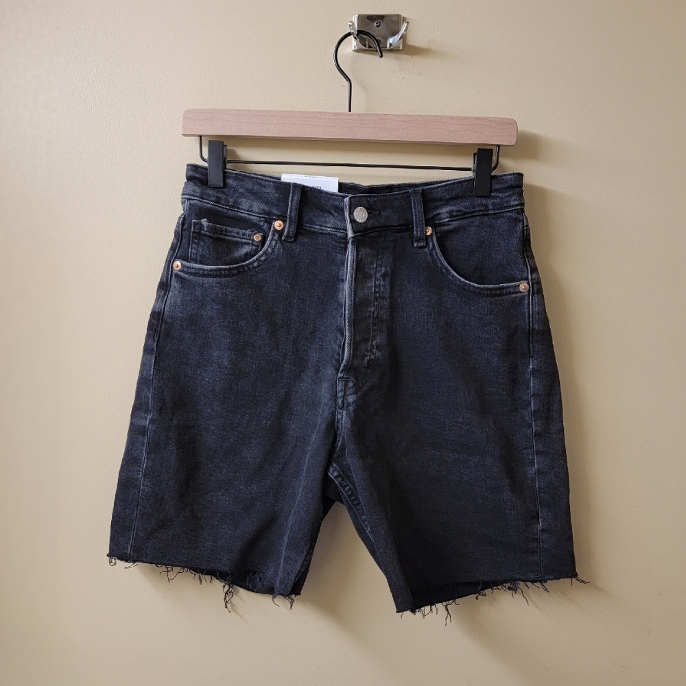 H&M High Waist Denim Bermuda Shorts Size 6 NWT